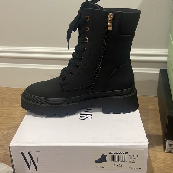 black chunky boot - Picture 3 of 3